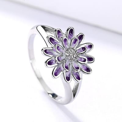 Nouvel Ensemble Délicat en Émail Trois Pièces Fait Main Fleur Marguerite Boucles d'Oreilles Collier Bague Dame Fleur gray