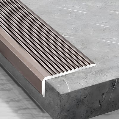 Aluminium trapneusprofiel - Randafwerking treden - Trap veilig maken - Antislip oppervlak - 150 cm lengte - Zwarte rand