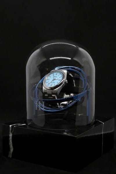 Dubbele Tourbillon horlogeopwinder in zwart Nero Marquina marmer en blauw stalen ringen - Elbrus Horology - Gyrowinder Orbit Watch Winder