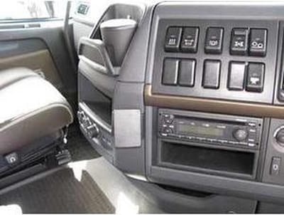 Brodit ProClip houder geschikt voor Volvo FM Serie 2008-2013 / FH Serie/ NH Serie 2008-2012 Angled mount