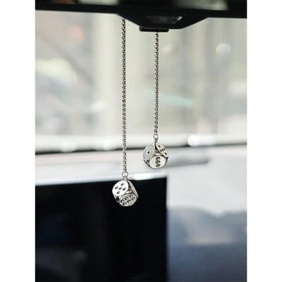 1 stuks Auto-accessoires Auto Achteruitkijkspiegel Hanger Interieurdecoratie Metalen Dobbelsteen Hanger one-size zilver