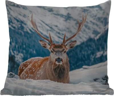 Buitenkussen Weerbestendig - Hert - Landschap - Winter - Natuur - Dieren - Bergen - 50x50 cm