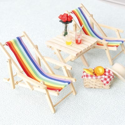 Dailygoods- Mini Strandstoel - Set van 2 - Opvouwbaar - Houten/Stof - Micro Landschapsdecoratie - Regenboog Kleur - Perfect voor Poppenhuis - Miniatuur Meubels