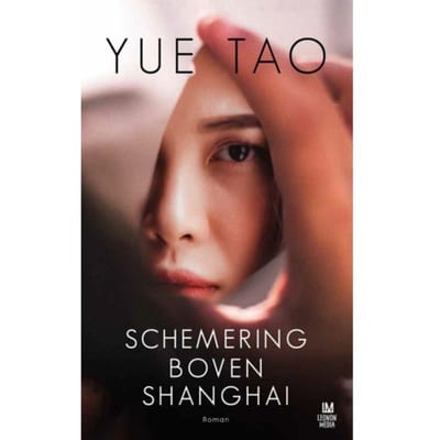 Schemering Boven Shanghai - Yue Tao - Tao Yue