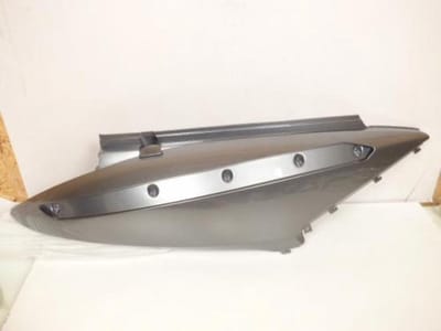 rechter achterschelp voor sym 250 gts scooter 83500-hma-000-iz nieuw