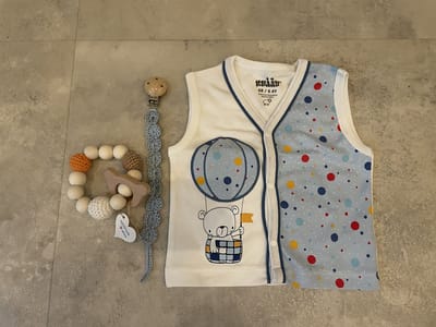 Vest met handgemaakte speenkoord en bijtring - Jongens - Baby vest