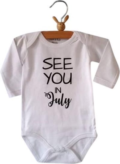 Baby Rompertje tekst aankondiging zwangerschap Zwangerschapsaankondiging maand See you in July Juli| Lange mouw | wit | maat 50/56 jongen meisje unisex | Cadeau voor de liefste aanstaande oma en opa mama papa oom tante | Bekendmaking zwangerschap