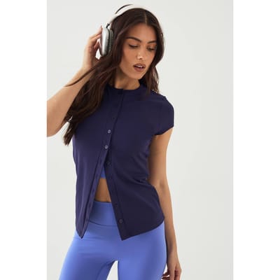 Dames DSGN Studio Ultra Sculpt Geribbelde Doorknoop Top met Korte Mouwen | Blackberry | Maat: XS