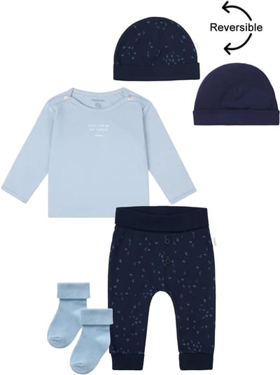 Noppies - Kledingset - 4 delig - Broek Nicea Donkerblauw - Shirt Neisse Lichtblauw - Muts Navar - 1 paar sokjes - Maat 44
