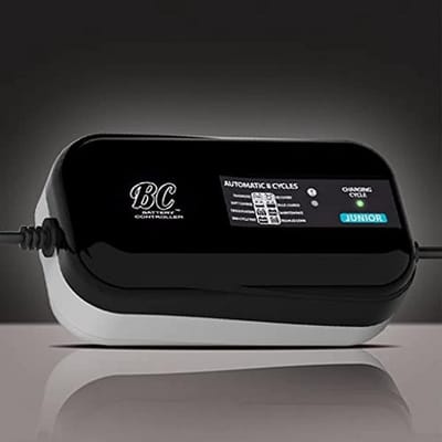 Universele acculader en onderhoudsapparaat voor 12V accu's tot 70Ah