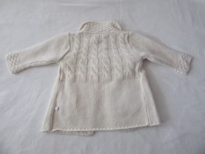 Noukie's - Gilet - Meisje - Creme met roze schijn - 3 maand 62