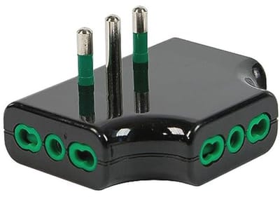 Ruimtebesparende Adapter voor Drievoudig Stopcontact met Italiaanse Stekker - Plat Ontwerp