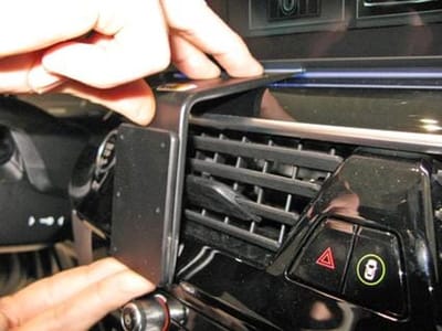 Brodit ProClip houder geschikt voor BMW 5-Serie G30,G31 2018-2023 / 6-Serie GT G32 2017-2019 Center mount