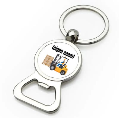 Akyol - heftruck met pallet met eigen naam flesopener - Heftruck - mensen die werken in de magazijn - collega's - verjaardag - afscheidscadeau - geschenk - kado - 9 bij 3 cm
