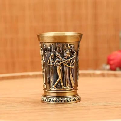Égypte Ancienne Totem Art Relief Rétro Bronze Verre à Liqueur Vin Vermouth Absinthe Coupe à Cocktail Métal Liqueur Vodka Petit Verre à Vin 40ml beige