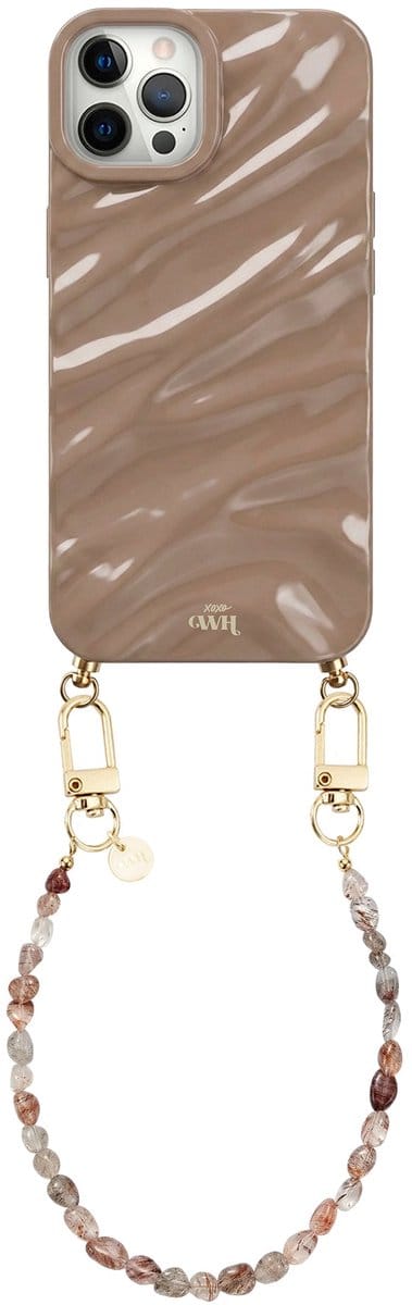 xoxo Wildhearts Taupe Glaze telefoonhoesje met koord - geschikt voor iPhone 12 Pro - Soft Taupe - Dream hoesje met telefoonkoord - Glimmende silicone case met plooien - Steentjesketting - Beige
