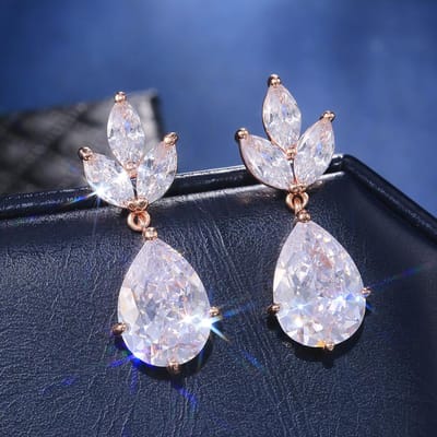 Ensemble de bijoux Huitan Fashion avec collier et boucles d'oreilles pour femme, idéal pour une fête de mariage, de haute qualité, magnifique, en forme de poire, en zircon brillant, cadeau de Saint-Valentin black