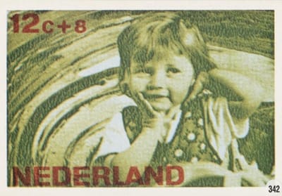 Briefkaart met afbeelding het kind in verschillende levensstadia postzegel