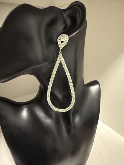 Zilverkleurige open strass druppel oorbellen | | Make up | Parfum | Moederdag | Verjaardagscadeau| Cadeautje| Valentijnsdag| Kado | sieraden | vaderdag | oorbellen | oorsieraden
