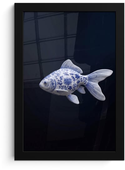 Poster in lijst - Fotolijst 20x30 cm - Posters - Porselein - Goudvis - Delfts - Blauw - Posterlijst zwart - Decoratie - Wanddecoratie woonkamer - Muurdecoratie slaapkamer