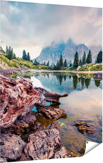 Gards Tuinposter Meer met Rotsen in de Alpen Bergen - 120x160 cm - Tuindoek - Tuindecoratie - Wanddecoratie buiten - Tuinschilderij