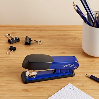Stevige Metalen Nietmachine voor 25 Vel, Halve Strip, Blauw