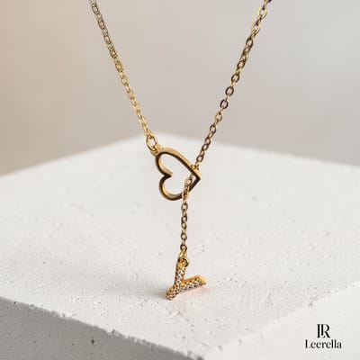 Leerella Goudkleurige | Y | Initial Ketting met Hart en Letter Hanger – Gepersonaliseerde RVS Ketting met Zirconia Steentjes – 60 cm Collier