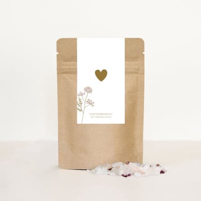 Cadeautip! | (voeten)badzout | Met rozenblaadjes | Hart | 80 gram | Mypaperstation