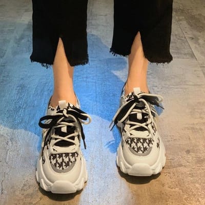 Baskets pour femmes à semelles épaisses, chaussures anciennes, chaussures de course de haute qualité, à lanières croisées, de créateur, mode, chaussures de tennis pour femmes 40 gray