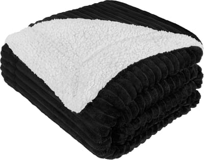 Hikemeister ® Rib Fleece deken - fleece plaid - Zwart - 150x200 cm - luxe woonplaid - warm - rib design - zachte deken