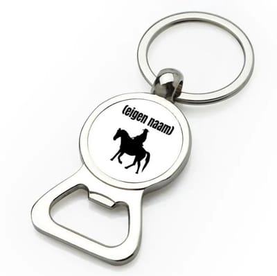 Akyol - cowboy op paard met eigen naam flesopener - Cowboy - cowboy liefhebbers - wilde westen - verjaardag - cadeau - kado - 9 bij 3 cm