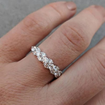 Huitan Exquise Glanzende Ronde Zirkonia Vingerring Vrouwelijke Delicate Sierlijke Sieraden voor Verloving Elegante Dame Trouwring Cadeau 8