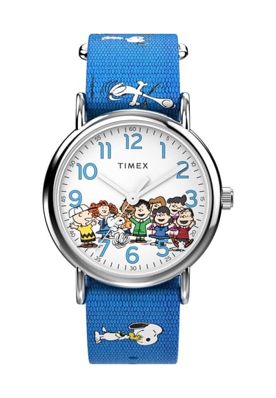 Timex Timex X Peanuts Weekender The Gang's All Here Kwarts Analoog Horloge Blauw En Zilverkleurig Kast Gemaakt Van 100% Messing En Loodarme Messinglegering En Een Armband Van 100% Stof 38 TW2W19400VV