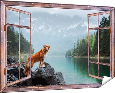 Gards Tuinposter Doorkijk Retriever Hond bij het Water in de Bergen - 180x120 cm - Tuindoek - Tuindecoratie - Wanddecoratie buiten - Tuinschilderij