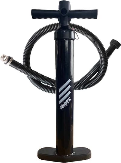 KRAKEN SUP Pomp Dual Action - Handpomp met Dubbele Werking bij Op- en Neerwaartse Slag - Inclusief Drukmeter en Slang - Ergonomisch Handvat - Lichtgewicht Kunststof - Schakelbaar Single of Double Action - Geschikt voor alle SUP Boards - Zwart