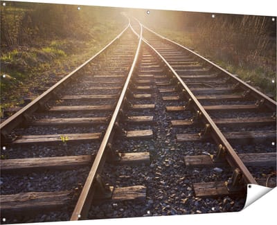 Gards Tuinposter Twee Kruisende Rails Spoorwegen - 180x120 cm - Tuindoek - Tuindecoratie - Wanddecoratie buiten - Tuinschilderij