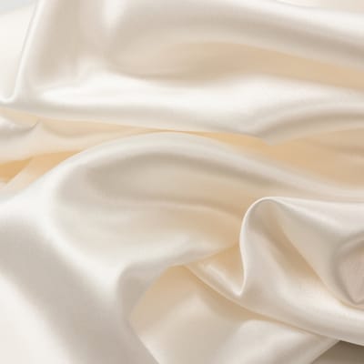 2x Zijden Kussensloop 45x65cm Ivoor Hotelsluiting 22 Momme - Kussensloop set - Luxe Silk Kussensloop 100% moerbei zijde - Zijde kussensloop - Silk Heaven - 45x65cm (voor ergonomische kussens 40x60cm) / Hotelsluiting
