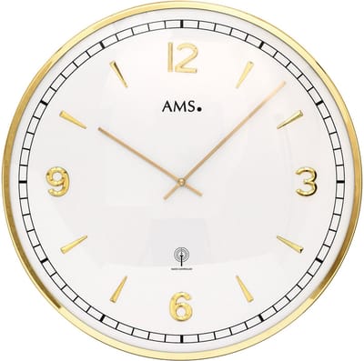 AMS F5609 - Wandklok - Analoog - Radiogestuurde tijdsaanduiding - Metaal - Mineraal Glas - Rond - diameter 40 cm ø - Cijfers - Strepen - Goudkleurig - Wit