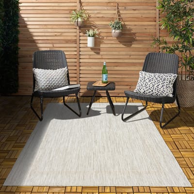 Flycarpets Capri Buitentapijt - Buitenkleed - Vloerkleed Voor Binnen & Buiten - Weer en UV bestendig - Perfect voor Balkon, Terras en Serre - Lichtgrijs - 140x200 cm