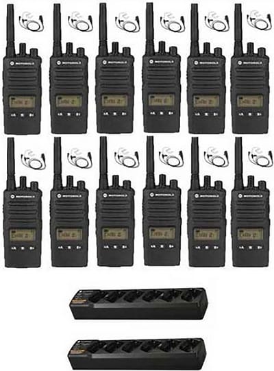 Set van 12 Motorola XT460 IP55 PMR446 met beveiliging oortje M1 2-Pins en multilader