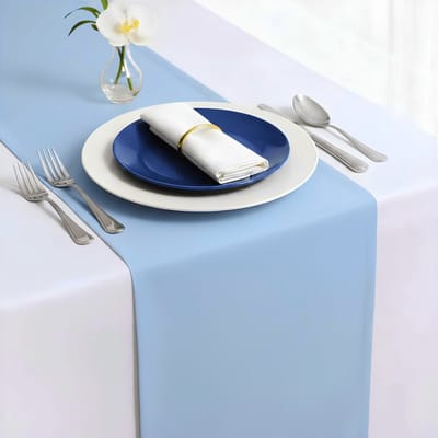 Tafelloper - 30x275cm - Lichtblauw – Polyester - Tafelkleed – Smalle Tafelloper - Eettafel - Dressoir en Salontafel – Tafeldecoratie - Tafelkleden - Tafelloper Lang