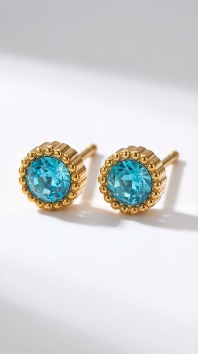 Lundholm Luxe Studs Oorbellen Jewellery - Oorknopjes Goudkleurig Zirkonia Blauw - Emi Serie - sieraden dames Vrouwen cadeautjes tip - in Luxe Geschenkverpakking