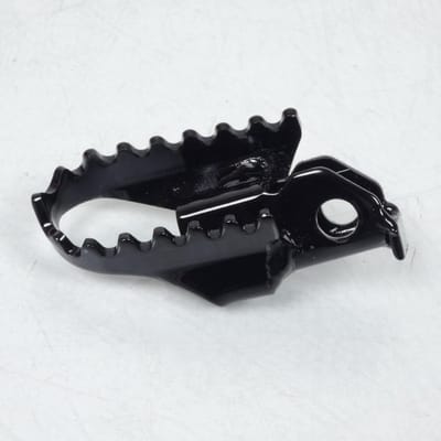 Cale pied pilote avant droit pour moto Suzuki 650 DR 1996 à 2000 4355014D10019 / 4355014D10000 Neuf