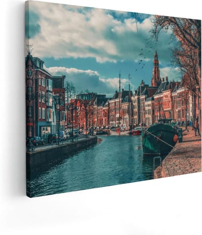 Artaza Canvas Schilderij Stad - 50x40 cm - Wanddecoratie Groningen - Muurdecoratie Boot - Kamer Accessoires