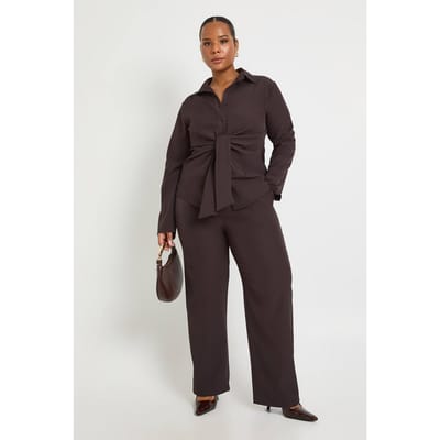 boohoo Dames Plus geweven overhemd met gebonden voorkant en broek met wijde pijpen | Chocoladebruin | Maat: 44