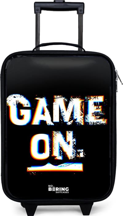 NoBoringSuitcases.com® - Kinderkoffer jongen - Kindertrolley meisje - Game on in zwart wit - Koffer kind lichtgewicht - Reiskoffer trolley voor kinderen - Koffertje met lichtgevende wieltjes - Rolkoffer zwart