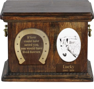 Fjordpaard urn met foto en gepersonaliseerde doos voor dierenas.