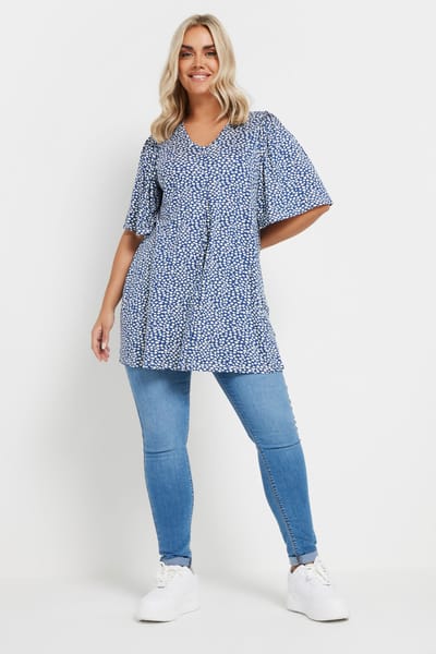 Yours Top Met Bloemenmotief, Plooidetail En Engelmouwen In Blauw Size 44