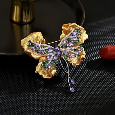 Dames Licht Luxe Design Modieuze En Veelzijdige Ingezette Zirkonia Vlinder Broche Elegant En Niche Design Gevoel Broche beige