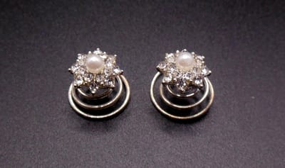 Curlies puntbladeren strass met kleine parel